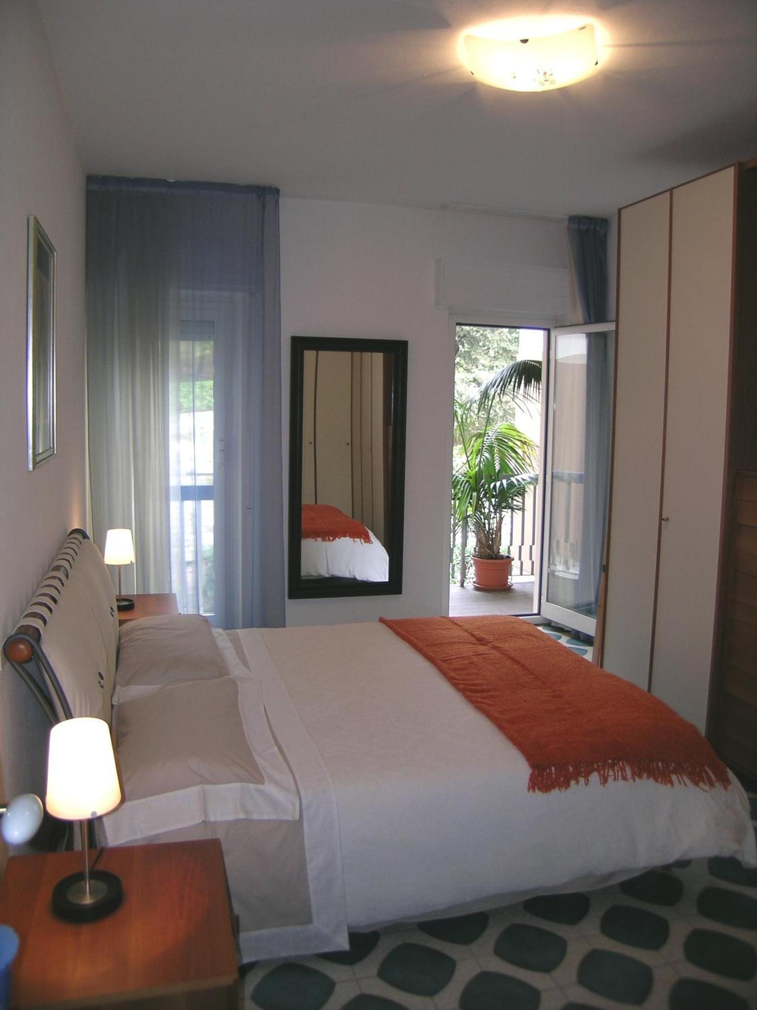 La Marina Hotel Deiva Marina