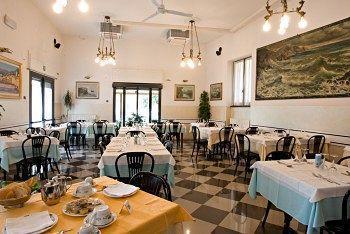 La Marina Hotel