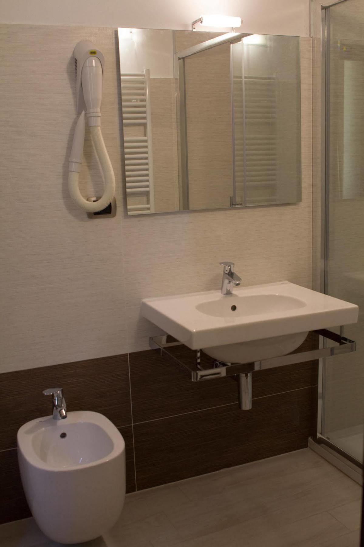 La Marina 3*
